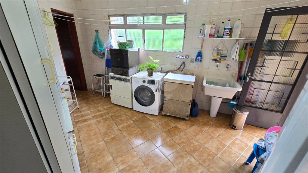 Sobrado à venda com 4 quartos, sendo 1 suíte, em Jardim Regina, São Paulo, SP