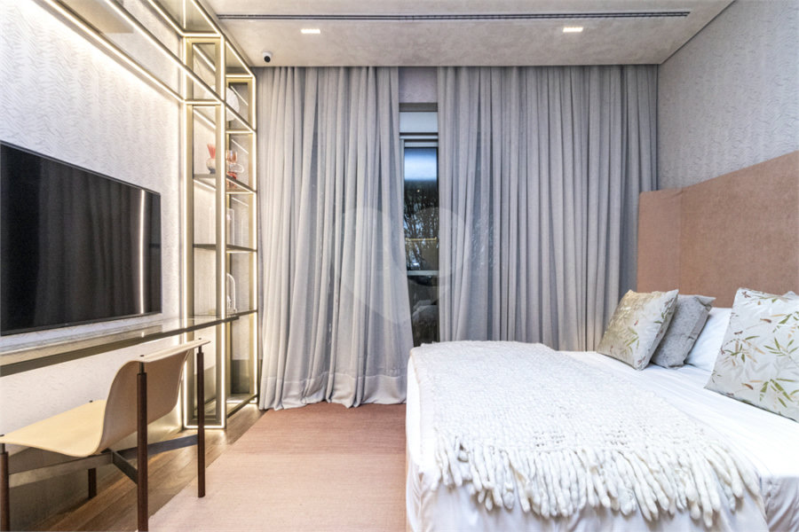 Apartamento à venda com 4 suítes em Jardim Guedala, São Paulo, SP