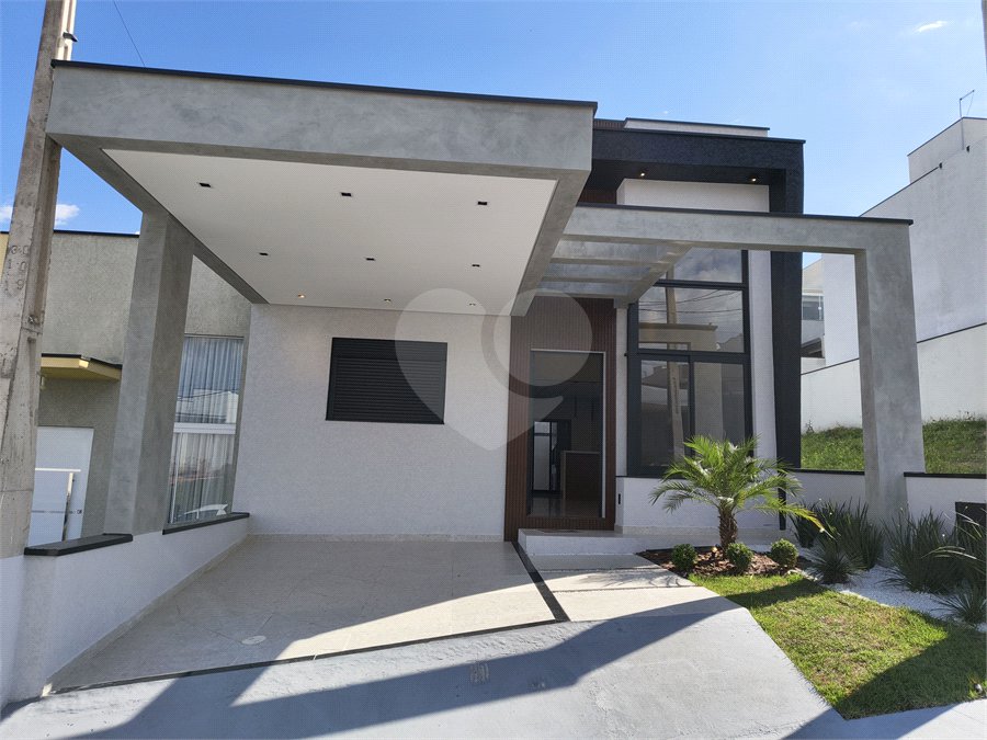 Casa à venda com 3 quartos, sendo 1 suíte,  no condomínio Horto Florestal Villagio, Sorocaba - SP