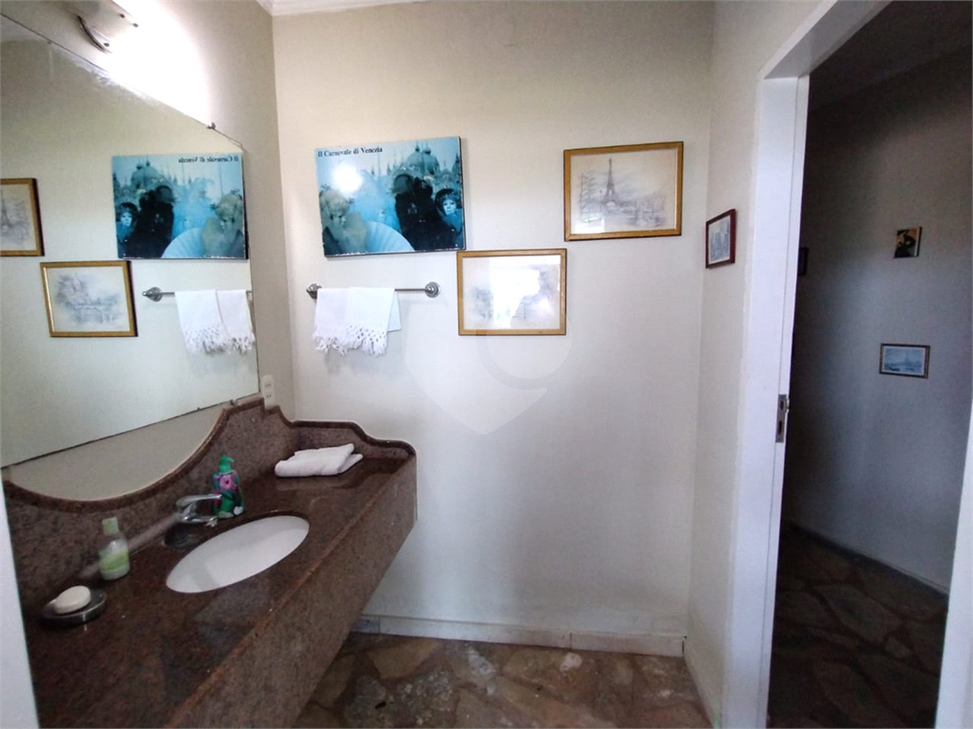 Casa à venda com 5 suítes em Jardim Colombo, Itapetininga, SP