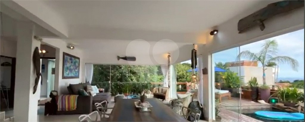 Casa à venda com 4 quartos, sendo 2 suítes,  em Albatroz, Armação dos Búzios, RJ