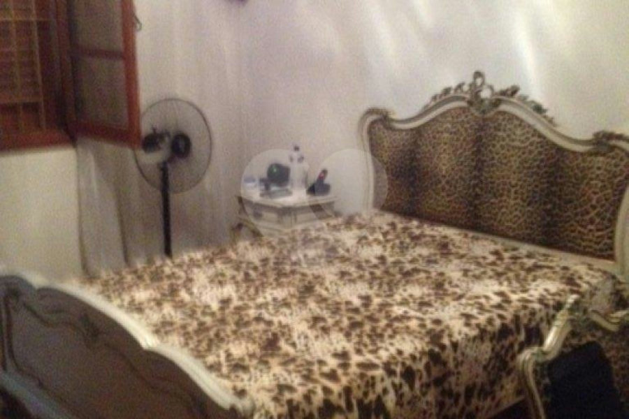 Casa à venda com 4 quartos, sendo 3 suítes, em Vila Paiva, São Paulo, SP