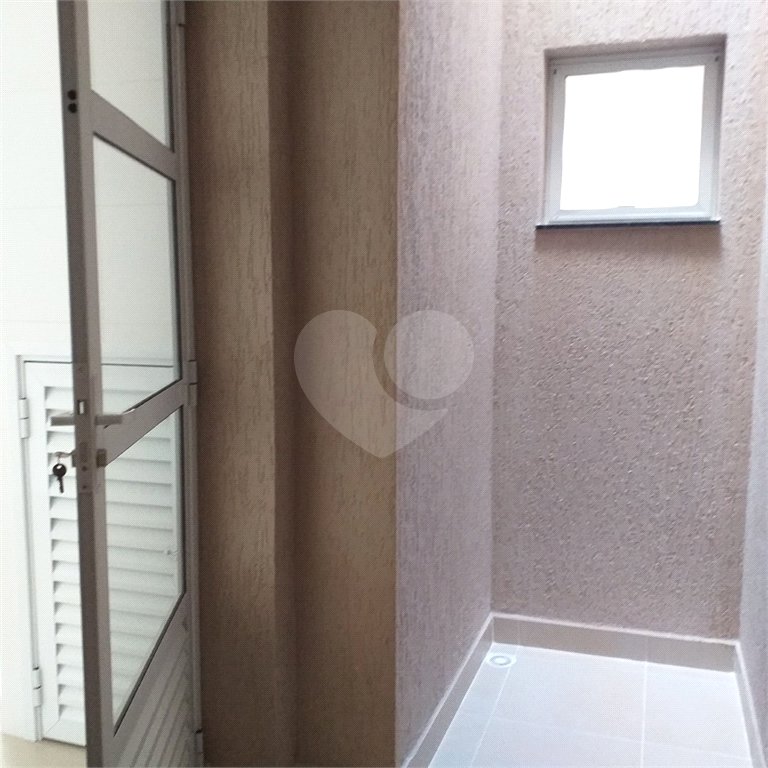 Casa à venda ou para alugar com 3 quartos, sendo 1 suíte, no condomínio martinha, São Paulo - SP