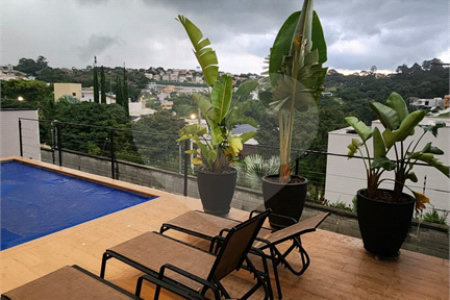 Casa à venda com 3 suítes no condomínio Portal do Horizonte, Bragança Paulista - SP