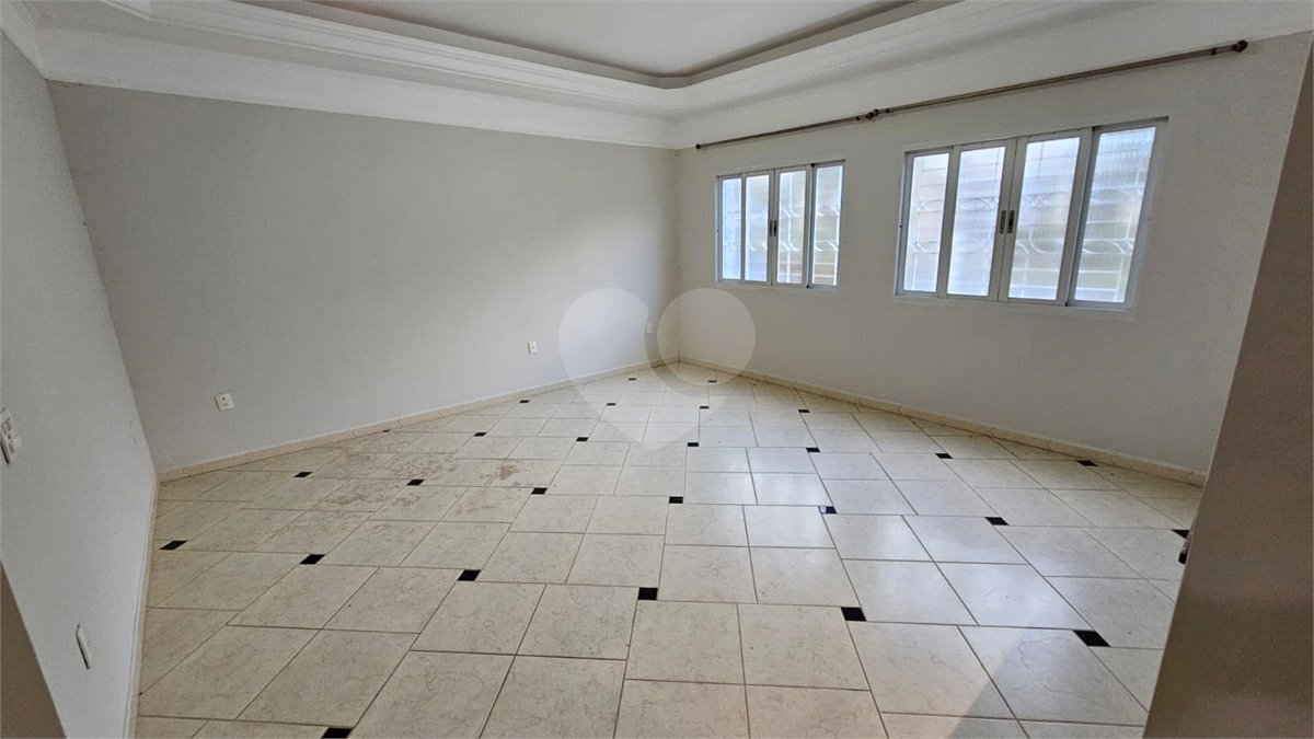 Casa para alugar com 4 quartos, sendo 2 suítes, no condomínio Portal de Itaici, Indaiatuba - SP