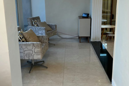 Casa à venda com 8 quartos, sendo 2 suítes, em Flórida, Praia Grande, SP