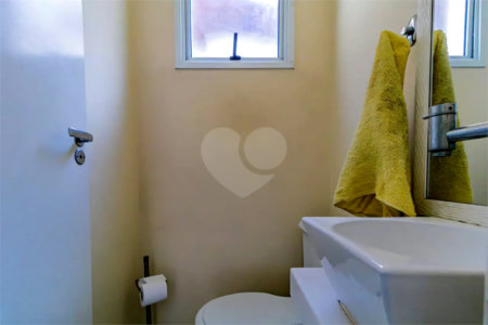 Casa à venda com 3 quartos, sendo 1 suíte,  no condomínio Villa Bella, São Paulo - SP