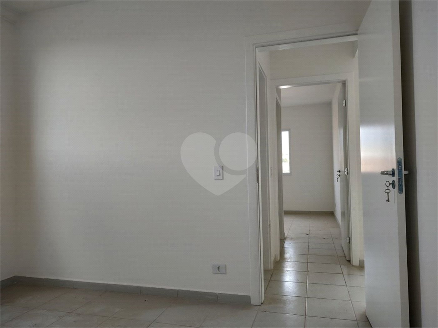 Apartamento para alugar com 2 quartos, sendo 1 suíte,  em Jardim das Palmeiras, Atibaia, SP