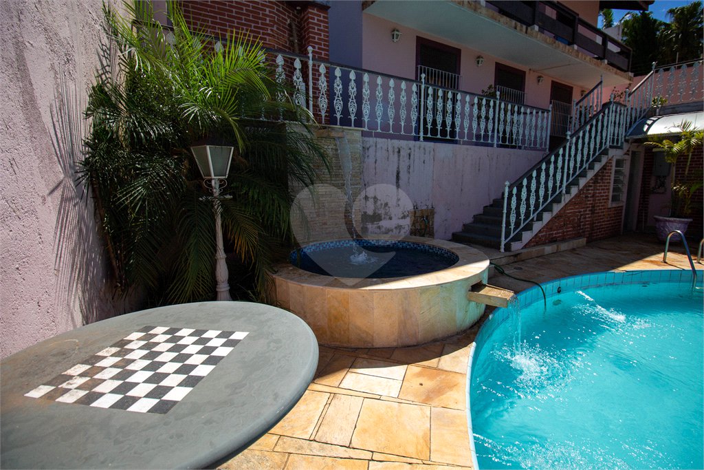 Casa à venda ou para alugar com 4 quartos, sendo 1 suíte, no Centro, São Roque, SP