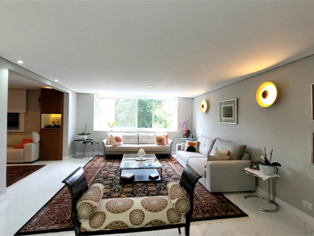 Apartamento à venda com 3 quartos, sendo 1 suíte,  em Alto da Boa Vista, São Paulo, SP