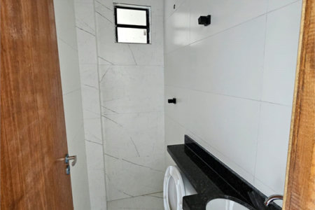 Casa à venda com 3 quartos, sendo 1 suíte, em Maracanã, Praia Grande, SP