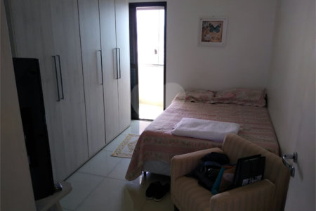 Apartamento à venda com 3 quartos, sendo 1 suíte,  em Vila Vitória, Mogi das Cruzes, SP