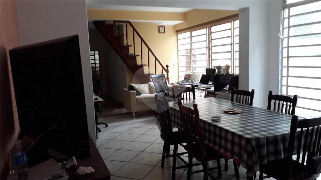Sobrado à venda com 5 quartos, sendo 1 suíte, em Chácara Santo Antônio, São Paulo, SP