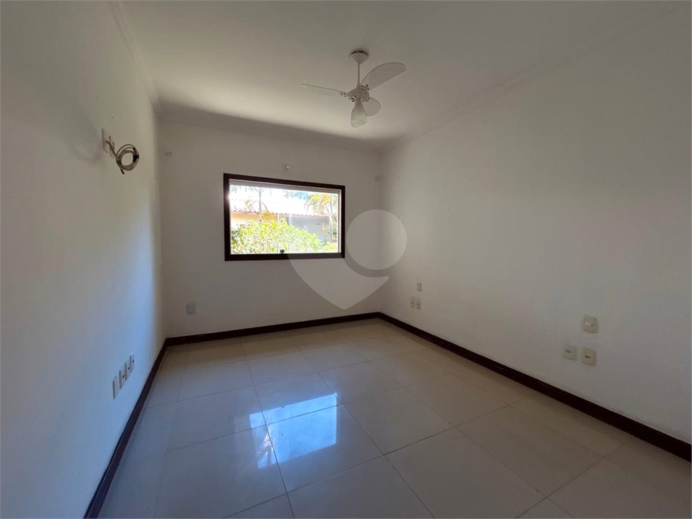 Casa à venda com 1 quarto, sendo 3 suítes,  em Outerio da Glória, Porto Seguro, BA