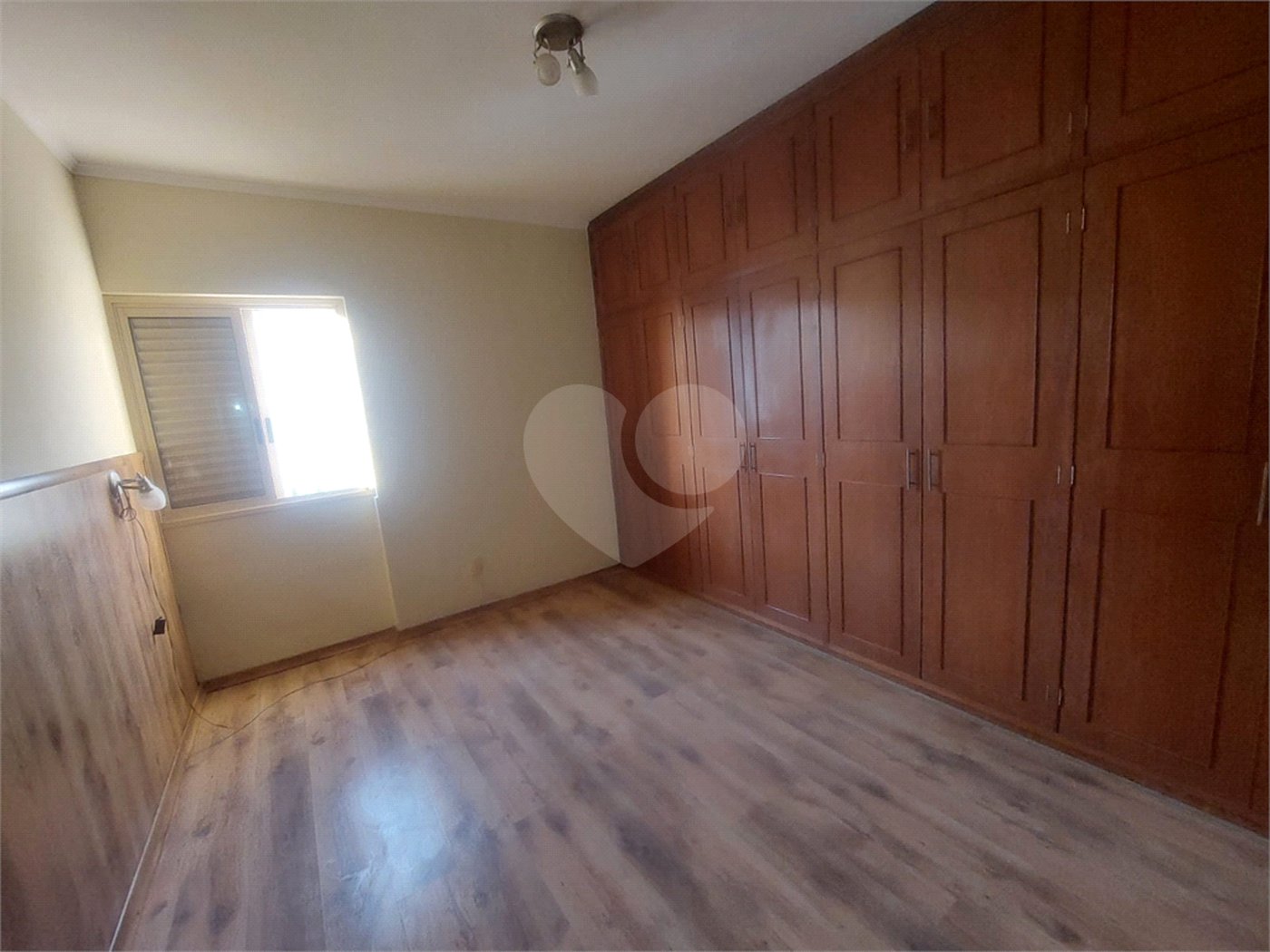 Apartamento Edifício Roberto Martinez .