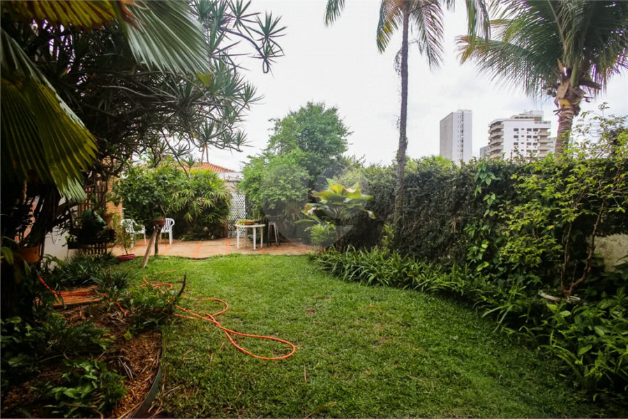 Casa à venda com excelente localização comercial