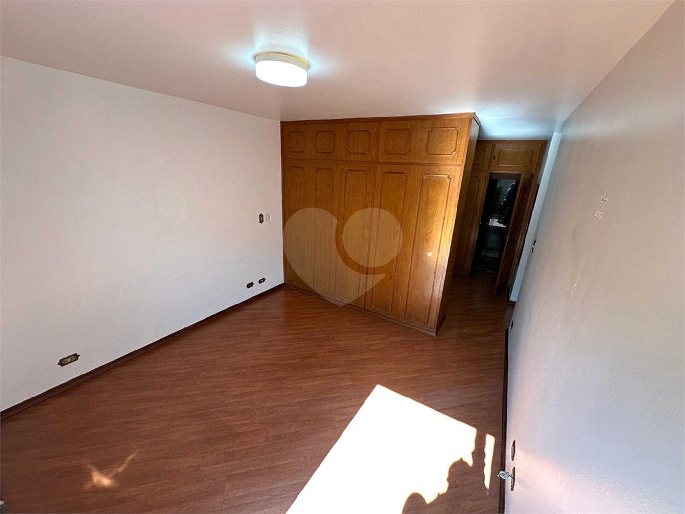 Casa à Venda no Bosque da Saúde com 271m², 3 Dormitórios, 1 Suíte e 4 Vagas