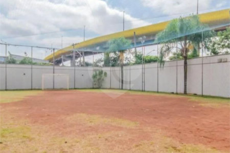 Apartamento no Ipiranga de 68m2 com 2 dorms, 1 suíte, 2 banheiros, 1 vaga. Estuda permuta.