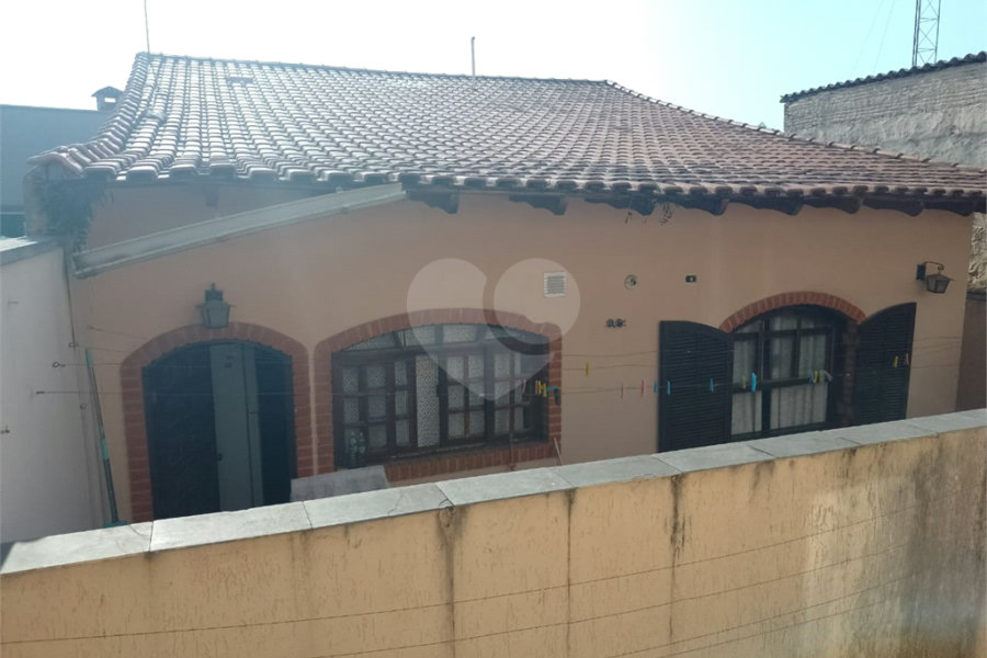Casa Térrea Assobradada com Varanda Gigante no Jardim Líbano