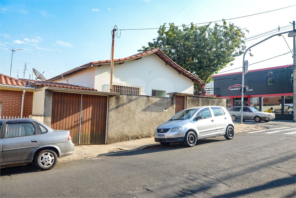 Casa à venda com 2 quartos, sendo 1 suíte, no Centro, Salto, SP