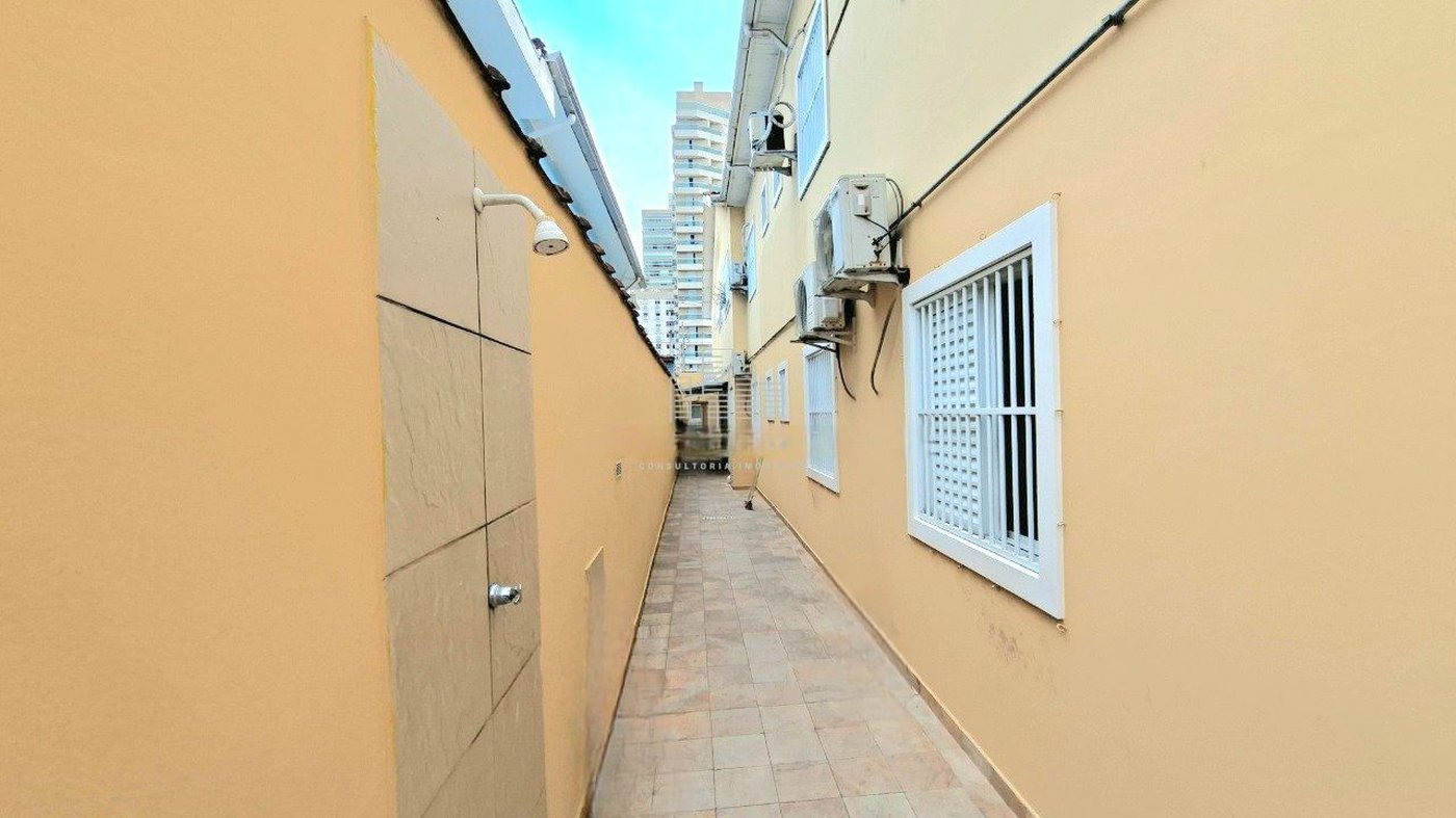 Casa com 3 dormitórios à venda, 182 m² por R$ 1.390.000,00 - Campo Grande - Santos/SP
