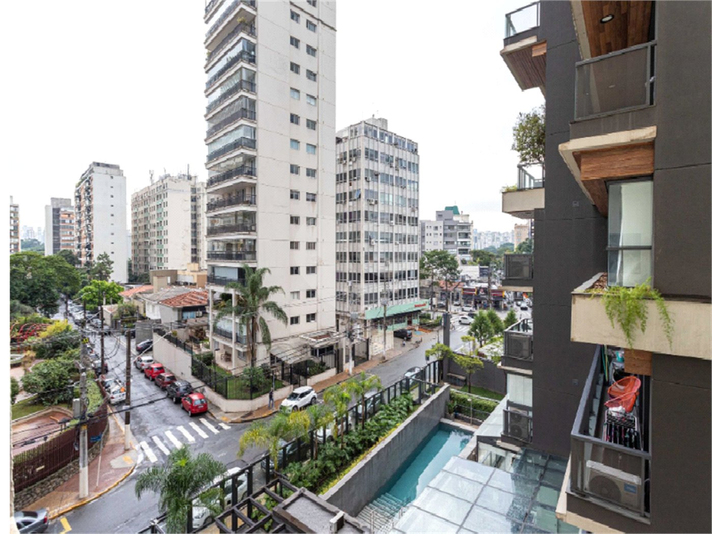 Apartamento à venda com 3 quartos, sendo 1 suíte, em Itaim Bibi, São Paulo, SP
