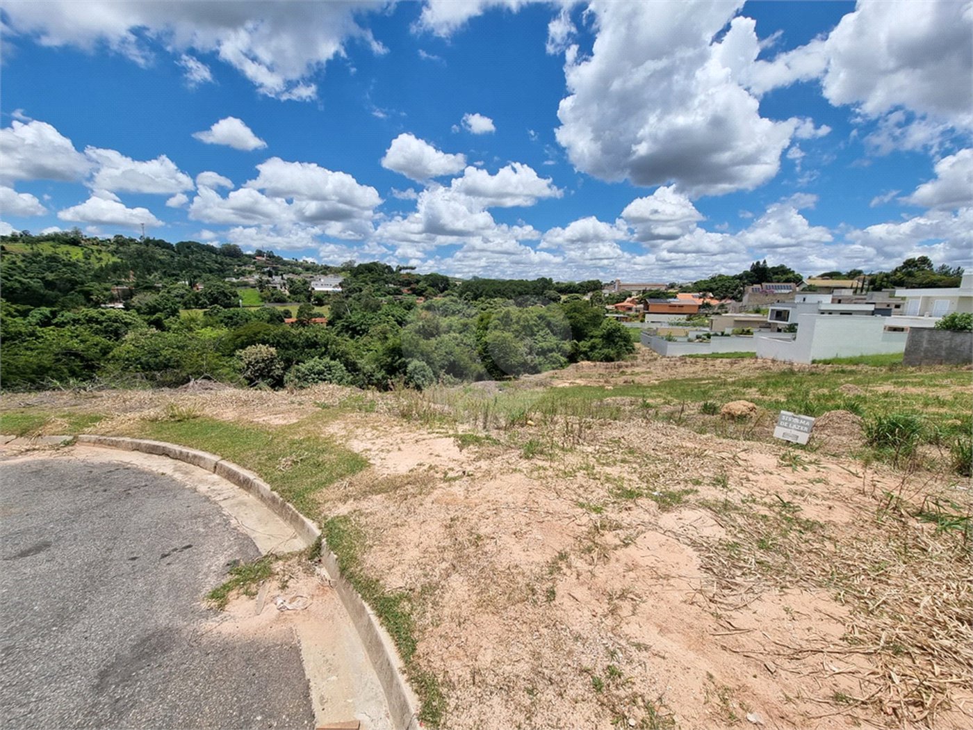 Terreno à venda no condomínio Residencial Recanto das Palmas, Vinhedo - SP