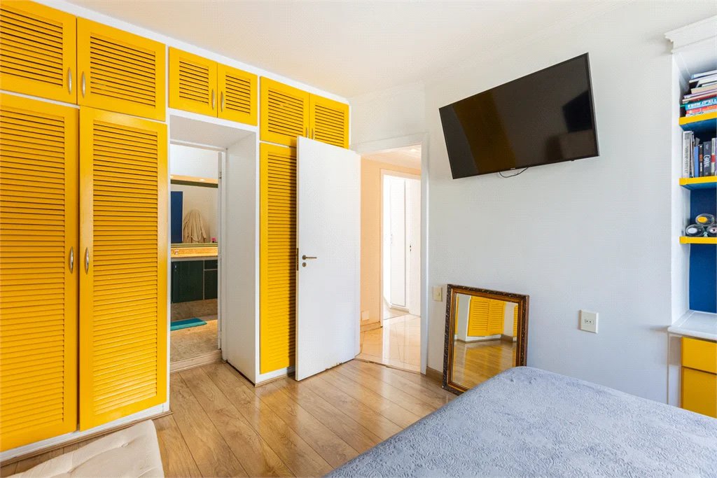 Apartamento à venda com 4 quartos, sendo 3 suítes,  em Real Parque, São Paulo, SP