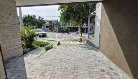 Casa em condomínio à venda com 3 quartos, sendo 1 suíte,  em Cajuru do Sul, Sorocaba, SP