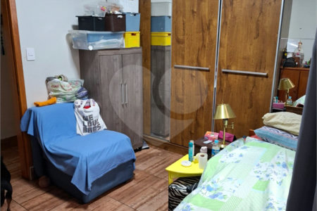 Sobrado à venda com 4 quartos em Água Fria, São Paulo, SP