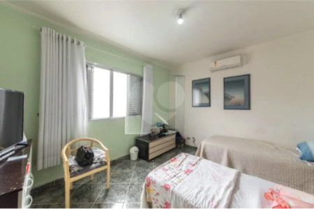 Casa à venda com 5 quartos, sendo 3 suítes, em Vila Santo Estéfano, São Paulo, SP