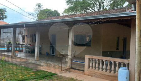 Chácara à venda com 3 quartos em Monterrey, Louveira, SP