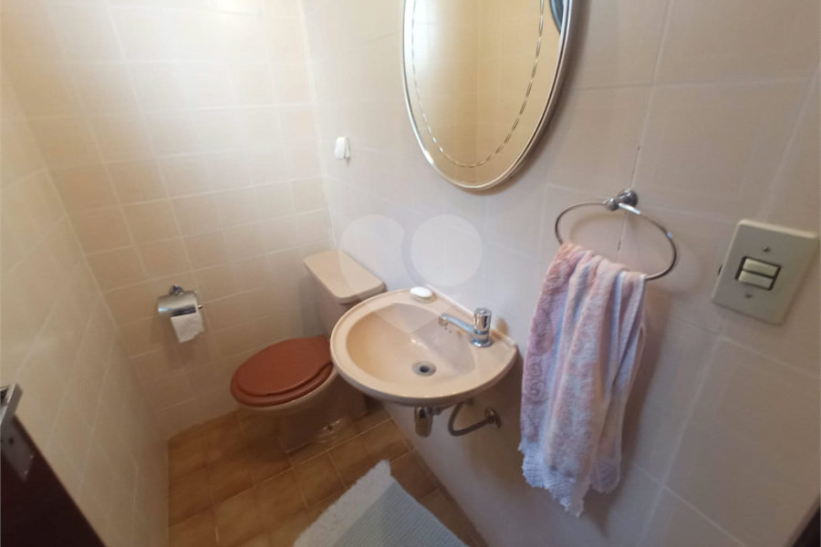 Casa à venda com 4 quartos, sendo 1 suíte, no condomínio Alpes da Cantareira, Mairiporã - SP