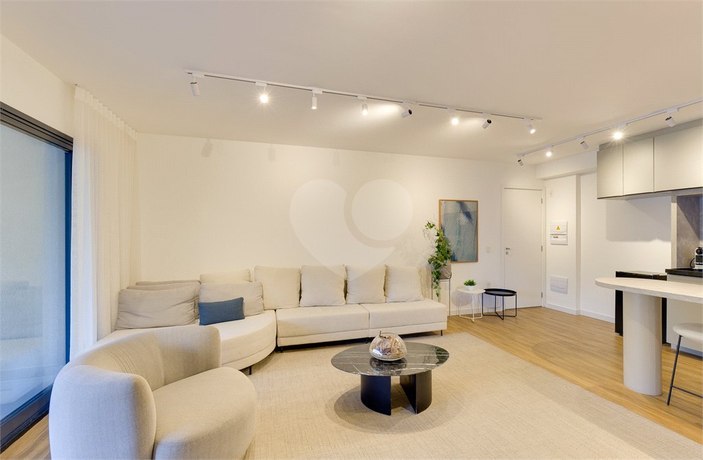 Apartamento à venda com 3 quartos, sendo 1 suíte, em Jardim Marajoara, São Paulo, SP