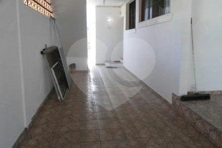 Casa à venda com 3 quartos, sendo 1 suíte, em Jardim Oriental, São Paulo, SP