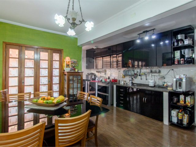 Casa de Vila à venda com 4 quartos, sendo 2 suítes,  em Chácara Santo Antônio (zona Sul), São Paulo, SP
