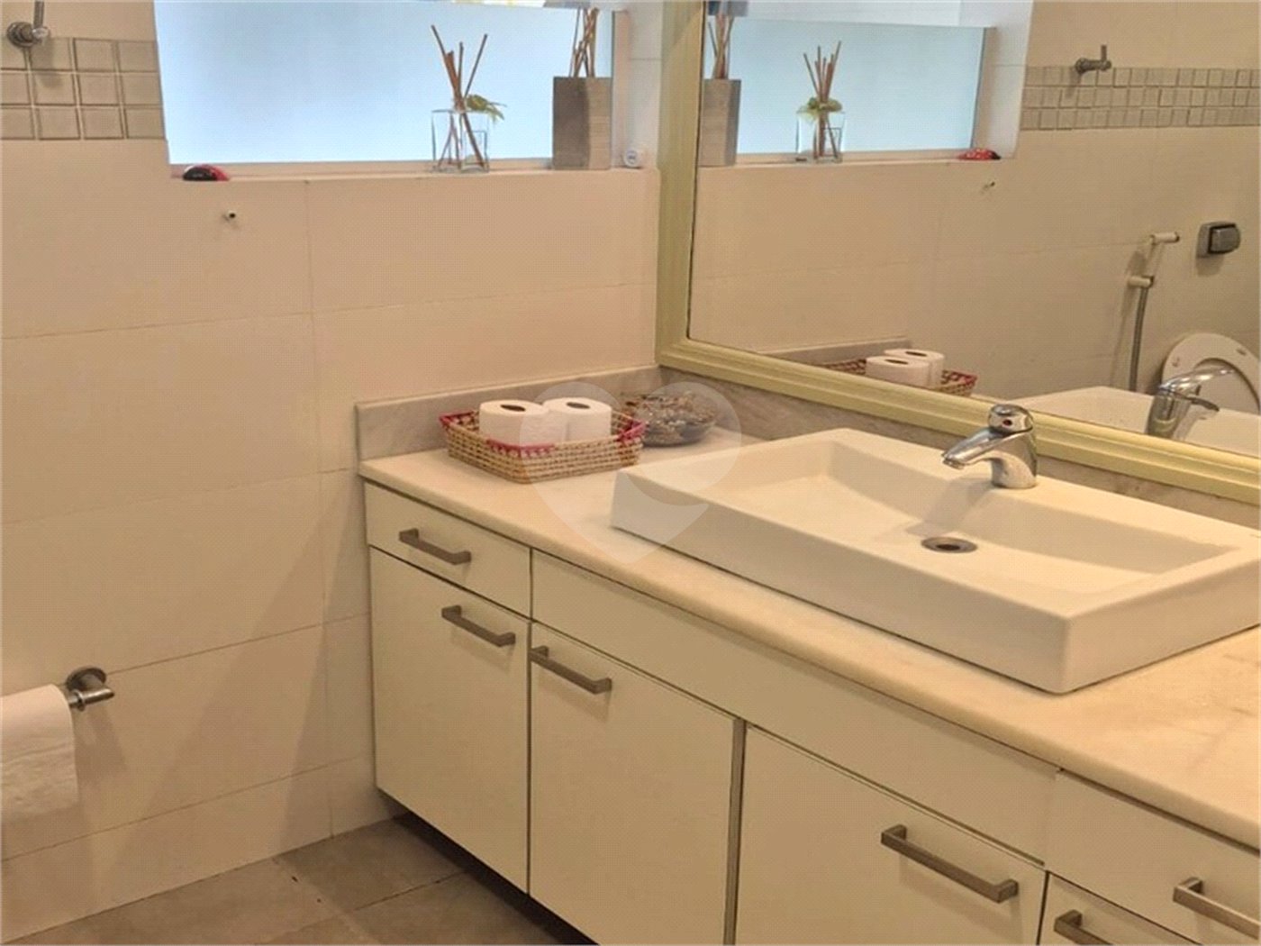 Apartamento à venda com 3 quartos, sendo 1 suíte, em Cosme Velho, Rio de Janeiro, RJ