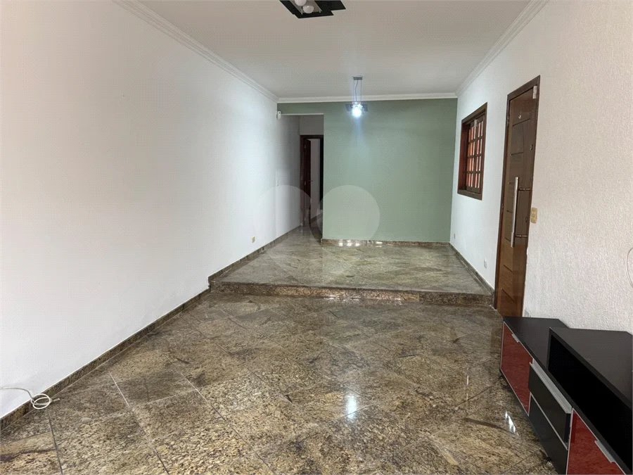 Sobrado à venda ou para alugar com 3 suítes em Vila Sônia, São Paulo, SP