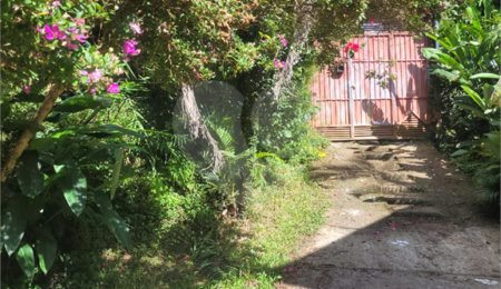 Chácara à venda com 3 quartos em Parque Alvorada, Suzano, SP