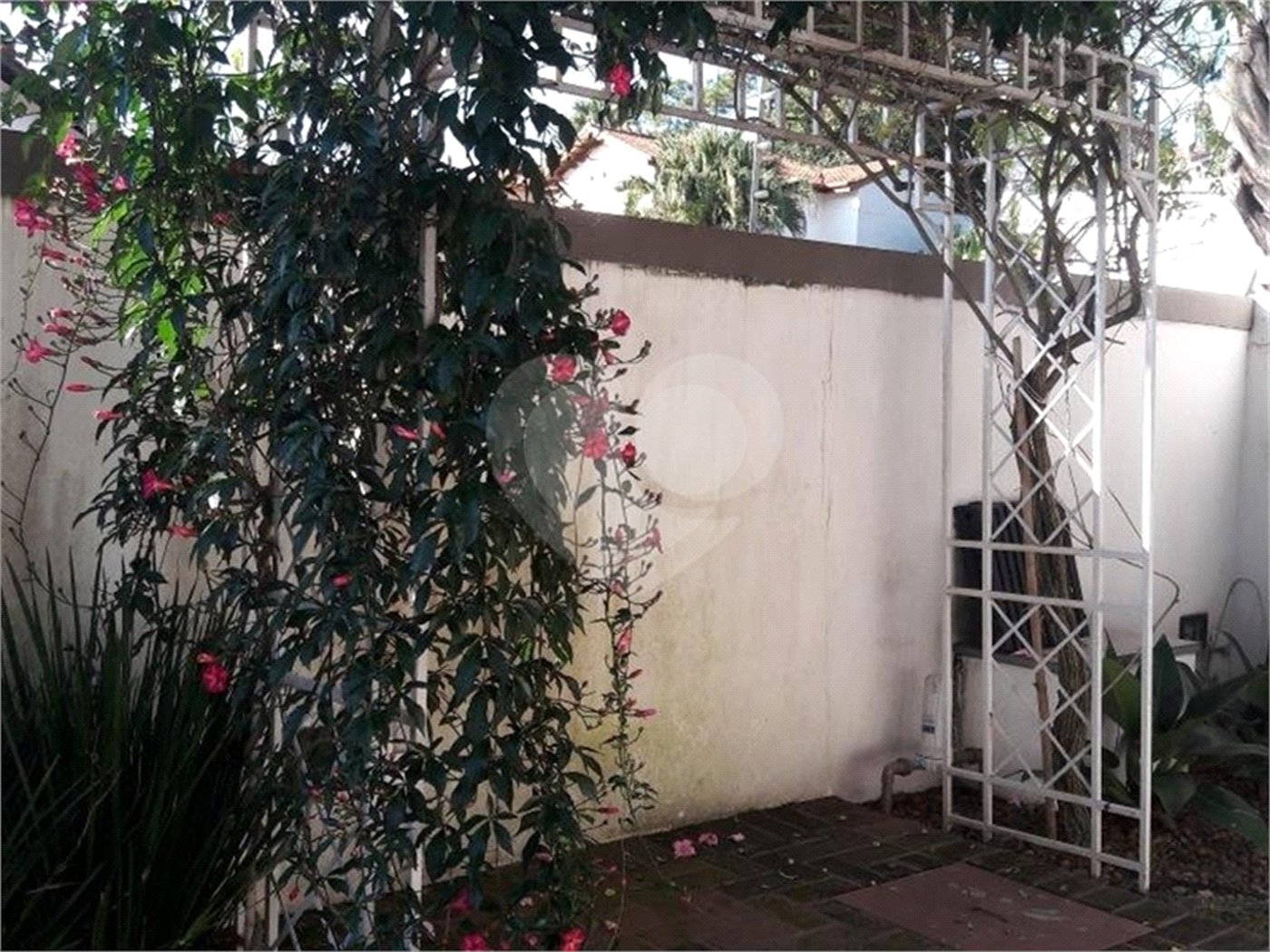 Sobrado à venda com 3 suítes em Tremembé, São Paulo, SP
