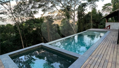 Casa à venda com 3 quartos, sendo 1 suíte,  no condomínio Alpes da Cantareira, Mairiporã - SP