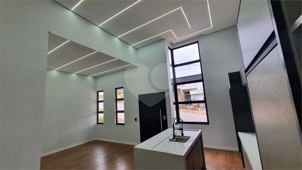 Casa à venda com 3 quartos, sendo 1 suíte, no condomínio Horto Florestal Villagio, Sorocaba - SP
