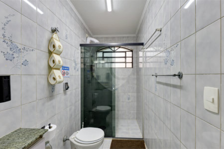 Casa Térrea à venda com 5 quartos, sendo 2 suítes, em Alto da Boa Vista, São Paulo, SP