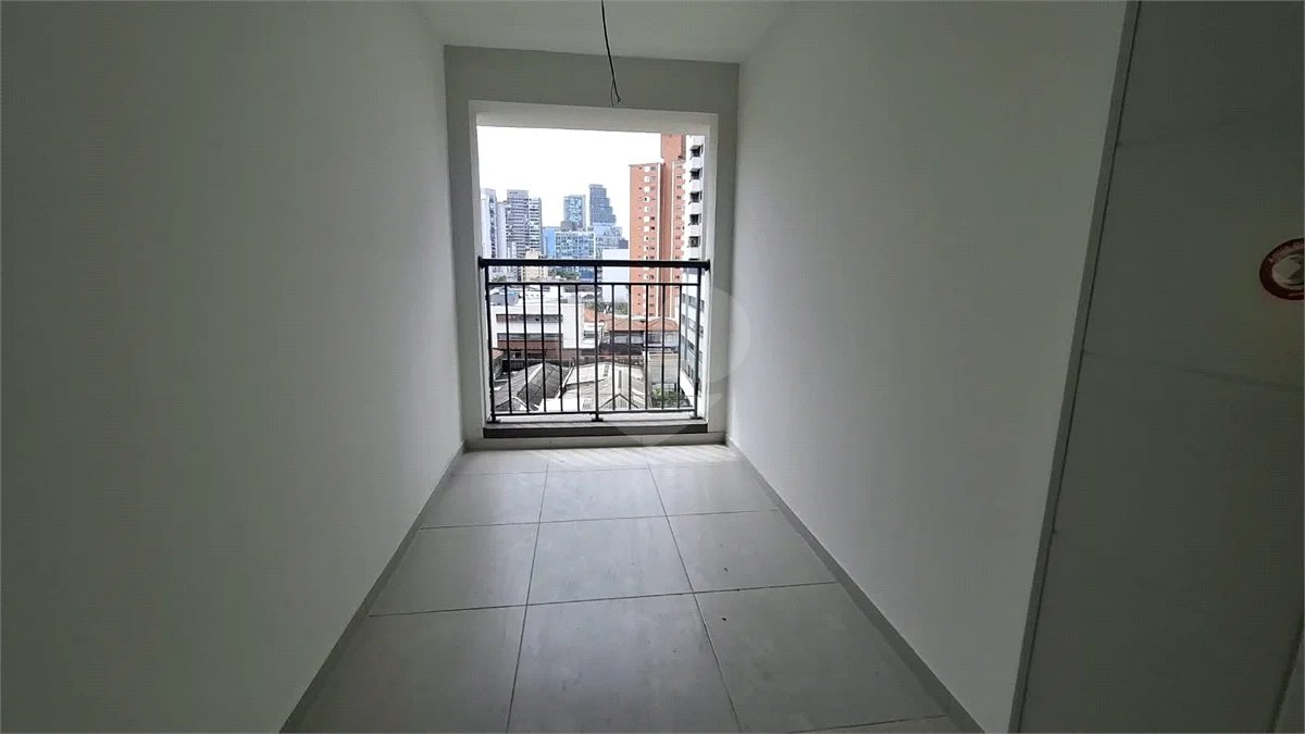 Apartamento à venda com 3 suítes em Vila Pirajussara, São Paulo, SP
