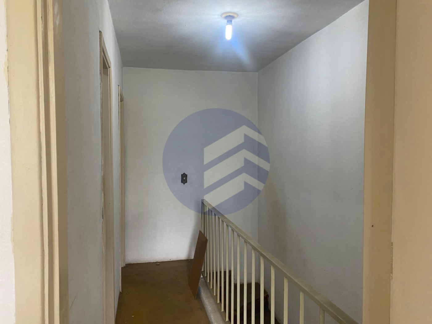 Casa à venda com 2 quartos em Jardim Alvorada, oportunidade para investidor