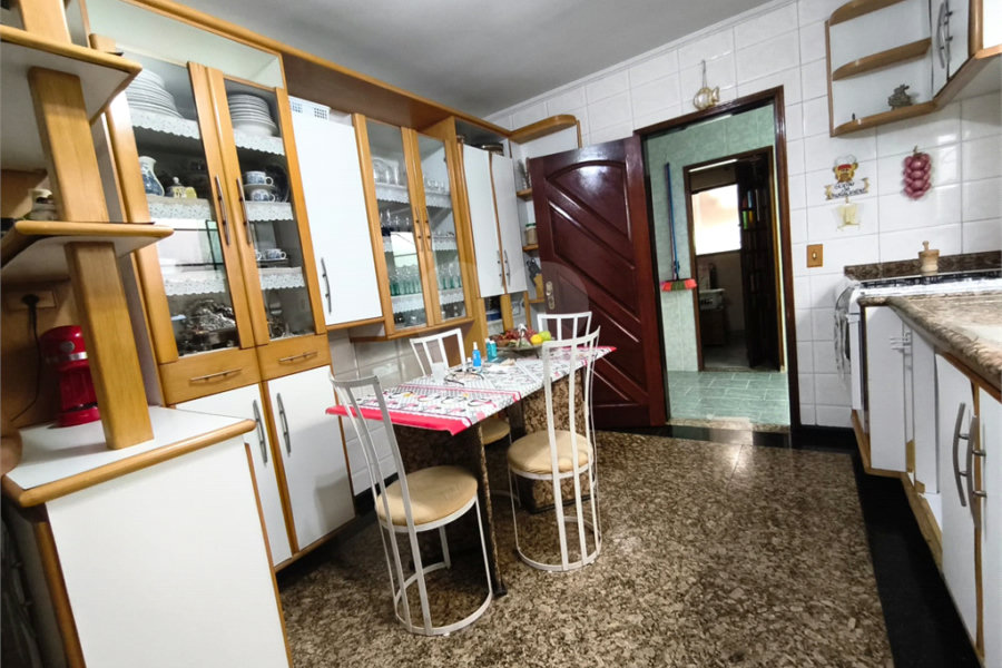 Sobrado à venda com 3 quartos, sendo 1 suíte, em Tremembé, São Paulo, SP