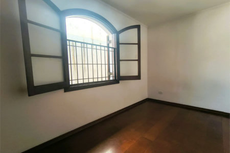 Sobrado à venda com 3 quartos, sendo 1 suíte, em Jardim Esmeralda, São Paulo, SP