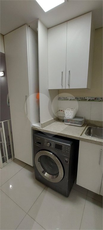 Casa à venda com 3 quartos, sendo 1 suíte, no condomínio Ville Resedá, São Paulo - SP