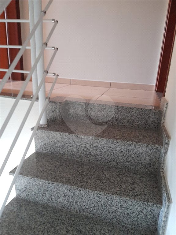 Sobrado à venda com 2 suítes em Jardim Nely, Indaiatuba, SP