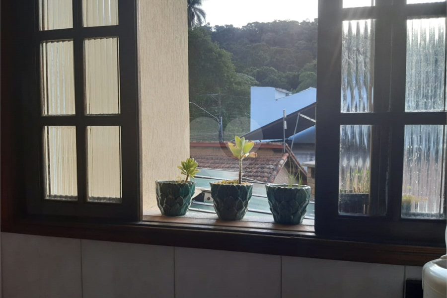 Sobrado à venda com 3 quartos, sendo 1 suíte, em Horto Florestal, São Paulo, SP